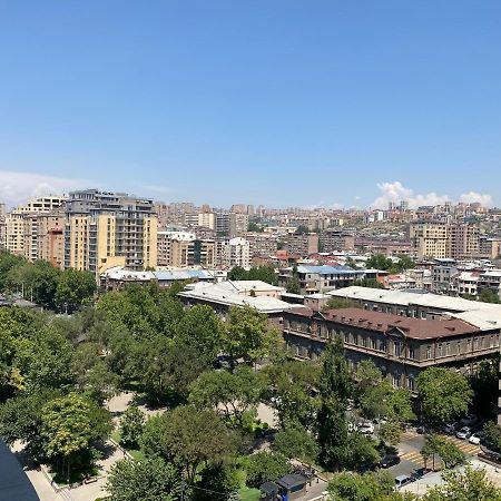 Modern Apartment For Rent In Buzand Street Bu944 Yerevan Exterior photo